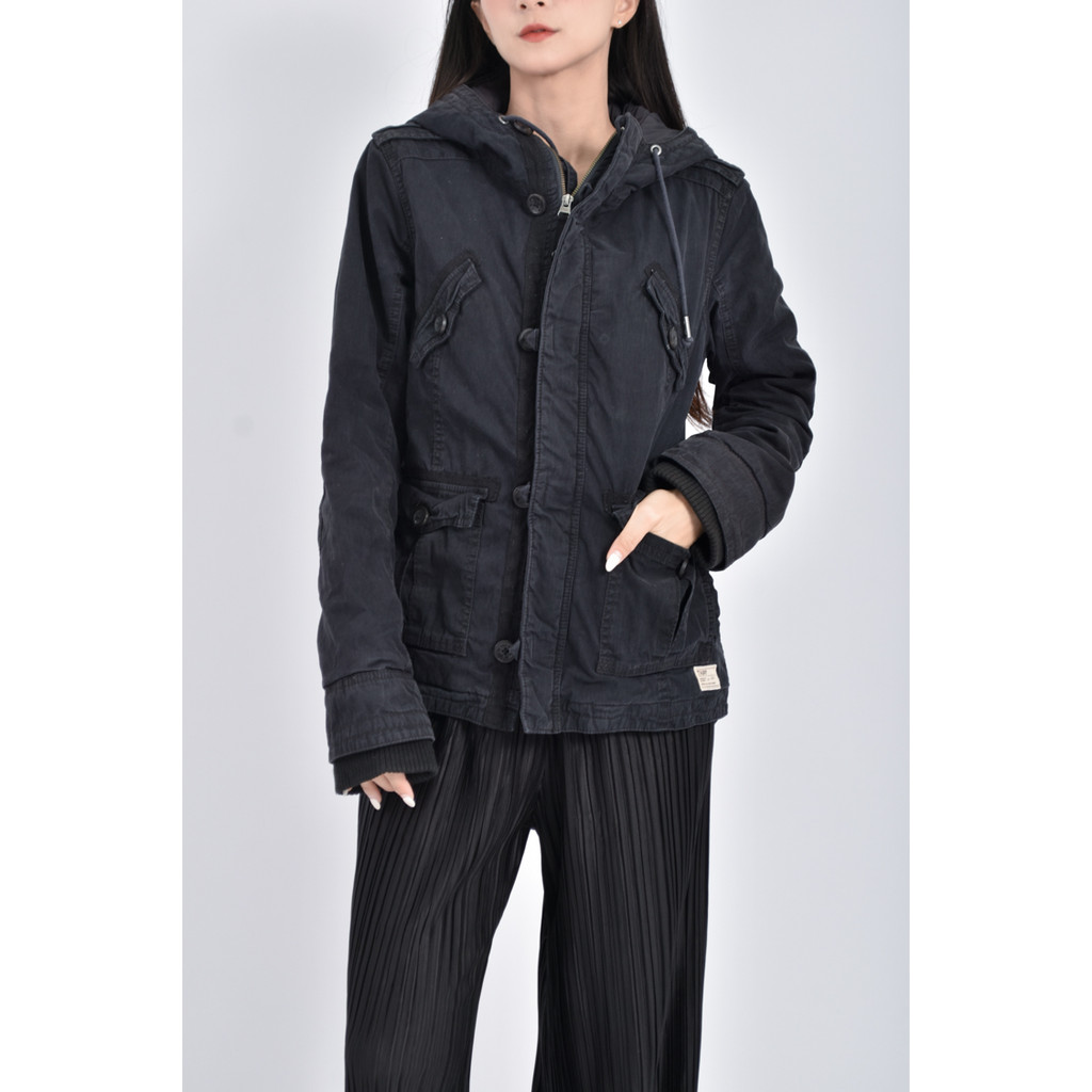 (M) tna質感棉質連帽厚款黑色外套二手衣