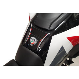 CNC RACING DUCATI 多車型 油箱保護塊 Fuel tank pad Ducati FP010
