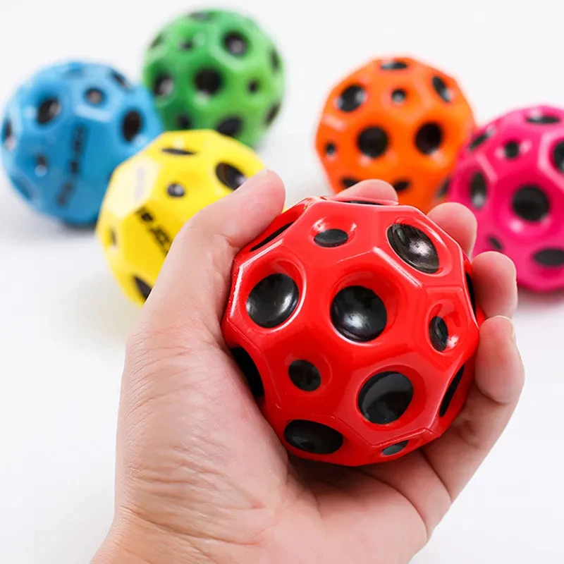 有用的洞球兒童室內戶外遊戲運動玩具 PU 反重力壓力彈跳球 60 毫米極高彈跳球