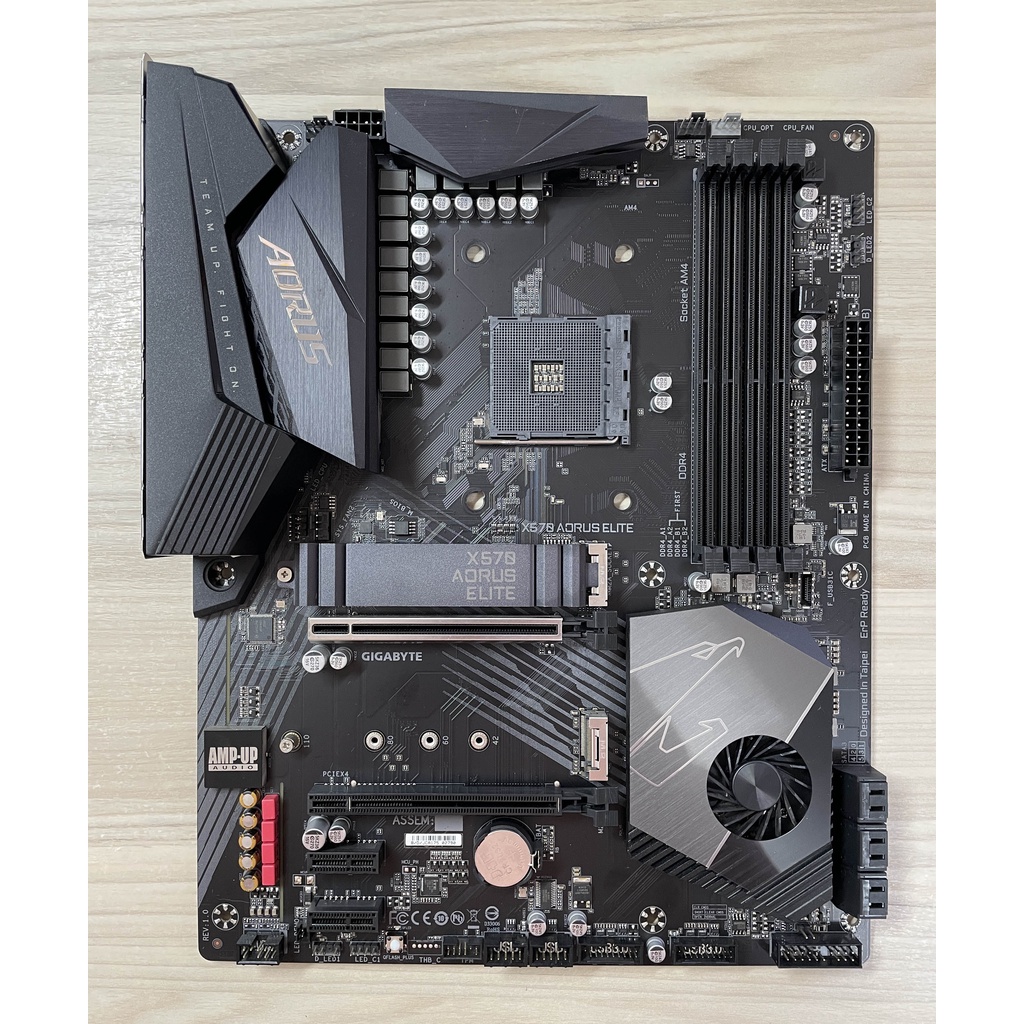 ⭐️【技嘉 GIGABYTE X570 AORUS Elite】⭐ 品項新/支援2-5代 Ryzen/無扣具/保固三個月