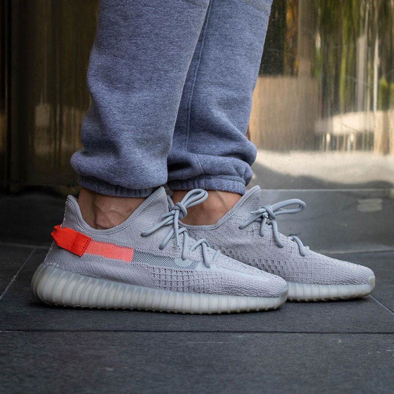 Adidas Yeezy Boost 350 V2 Tail Light 灰橘 歐洲限定 FX9017