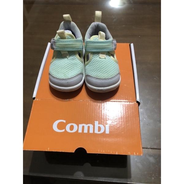 日本 Combi Nicewalk 成長機能鞋