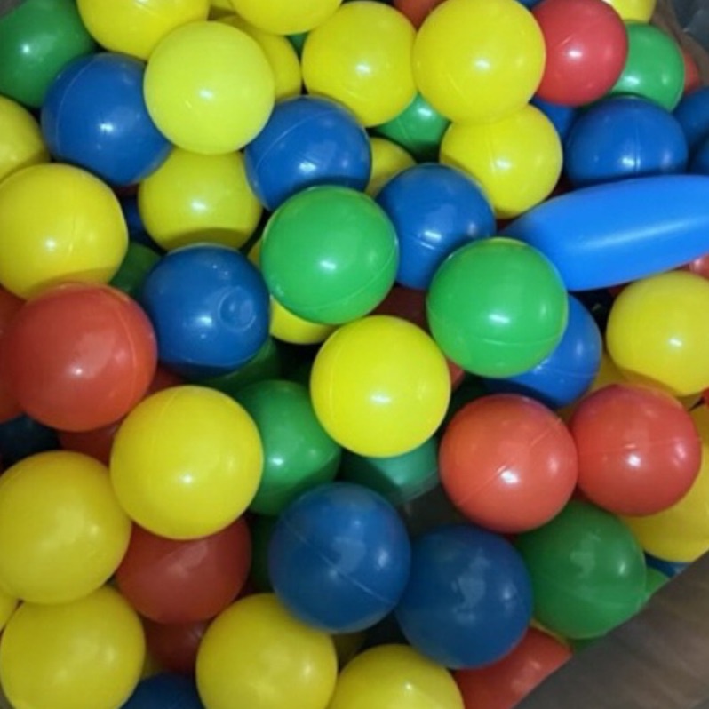 出清 超級多 可裝滿一個兒童池 超商無法寄 球池的球 彩色球 塑膠球 超多 黑色袋子是最大那種