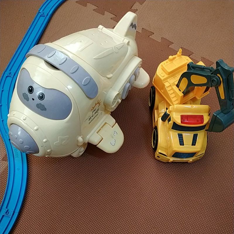 二手玩具 飛機 挖土機 聲光玩具 玩具車 滿百出