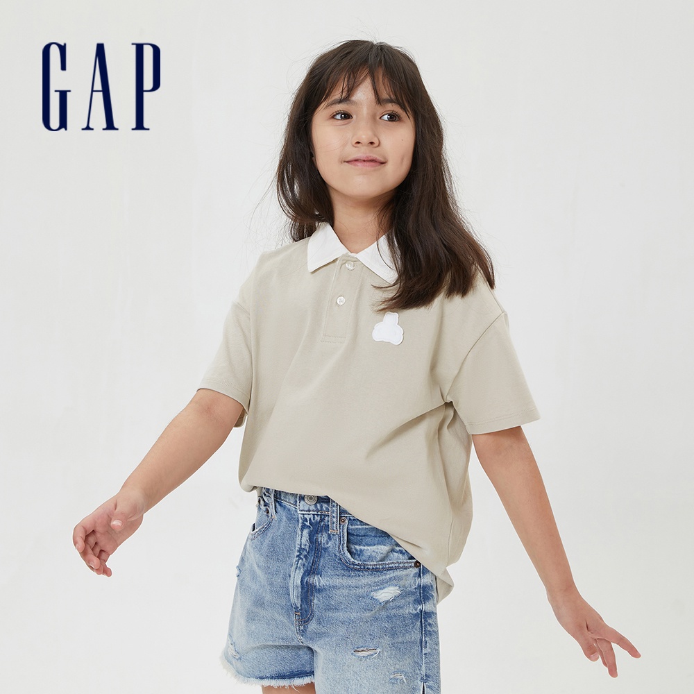 Gap 兒童裝 小熊短袖POLO衫 厚磅密織水洗棉系列-淺卡其(602174)