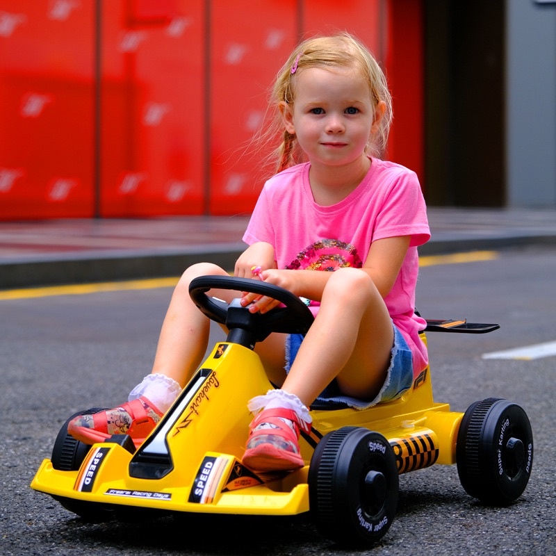 綸綸 小號兒童電動卡丁車（速出貨） 兒童電動玩具 大人可乘坐車兒童玩具具漂移電動四輪汽車