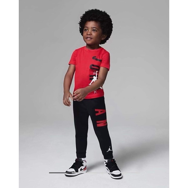 Nike Jordan嬰童/兒童男生短袖套裝（短袖上衣+長褲)