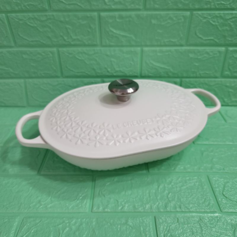 LE CREUSET 全新絕版 春日的小白花 31公分橢圓鑄鐵鍋 燉鍋 湯鍋