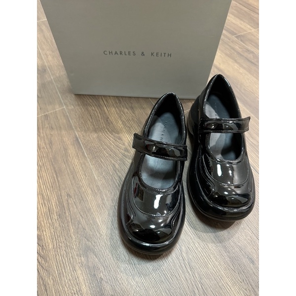 Charles&amp;Keith Roony漆皮厚底瑪莉珍鞋黑色37號