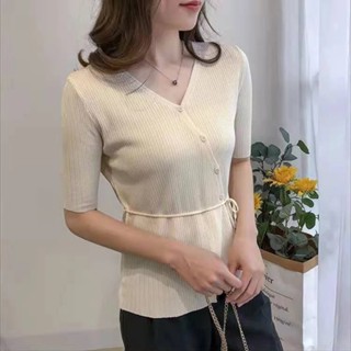 愛依依 針織上衣 短袖T卹 毛線衣 新款V領純色細羊毛針織女小開衫單排鈕扣毛衣外穿短袖ME045-6822.