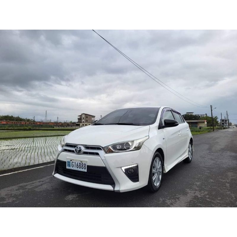 誠售二手車 2014年toyota  yaris 大鴨 小鴨 電折後視鏡 雙安全氣囊 好開好停好照顧｜無待修｜冷氣冷