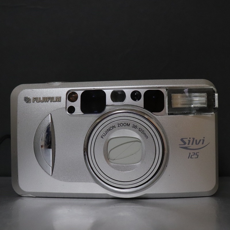 富士底片相機 Fujifilm Silvi 125 膠片相機 銀色 98新 菲林相機底片機 日本直送🇯🇵