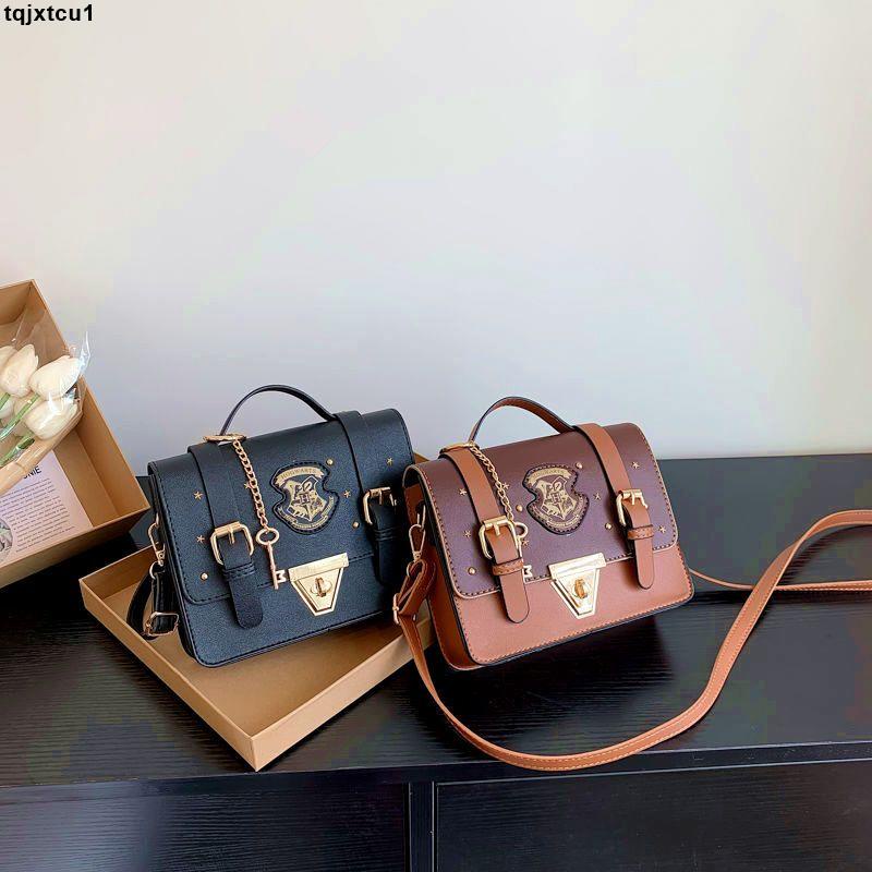 郵差包👜台灣出貨🚚哈利波特聯名霍格沃茨魔法學院同款劍橋包手提斜挎包英倫風郵差包