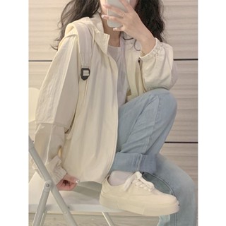 觀霧2023春夏新款連帽休閒短款風衣外套女薄款高階運動衝鋒衣夏季防曬韓版女生單層衝鋒衣 防風外套女 女生外套 薄外套