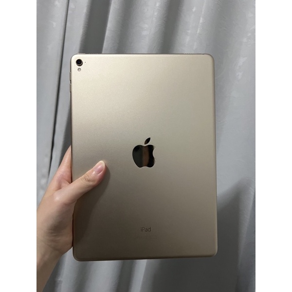 二手iPad Pro(9.7吋）128G金色 誠可議