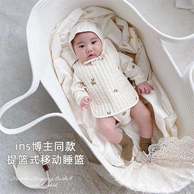 ✨免運✨便攜式嬰兒提籃床中床拍照道具車載睡籃外出可折疊韓風手提搖籃