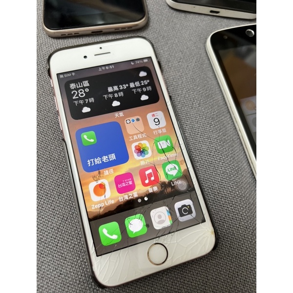 iphone6S,二手，64g(二手，功能正常）長輩機/小孩機