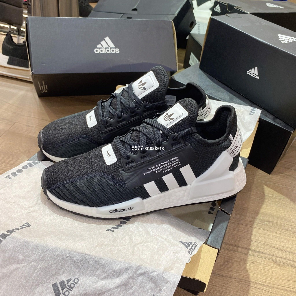 ADIDAS NMD_R1 V2 黑白 日文 百搭舒適男慢跑鞋 FV9021