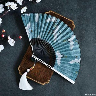 🔸古典金屬骨架鐵扇子 軍配扇 扇子 摺扇 鈦合金骨架 合金屬摺扇男防身 白色流蘇古風山河令道具手扇 拍照道具 交換禮物