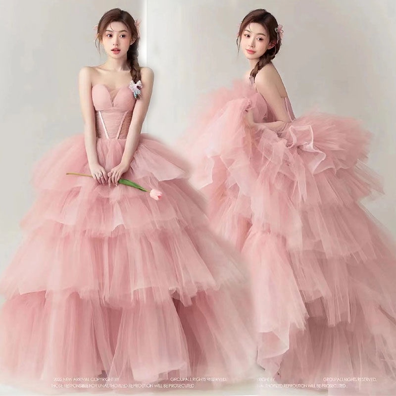 新款影樓拍照主題服裝法式氛圍感寫真女彩紗抹胸拖尾婚紗粉色禮服