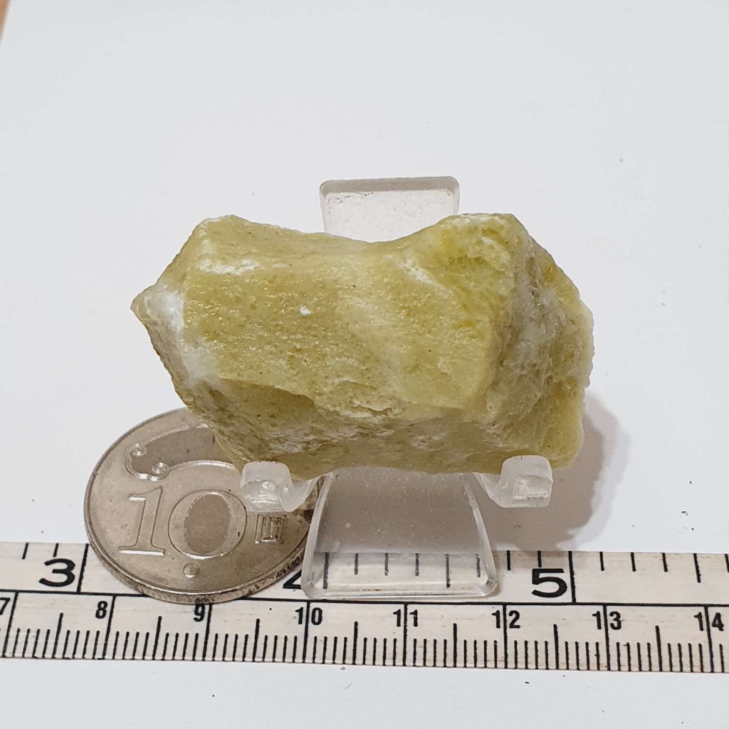 蛇紋石大理岩 34.5g +壓克力架 原礦 礦石 原石 教學 標本 收藏 小礦標 礦物標本 變質岩標本