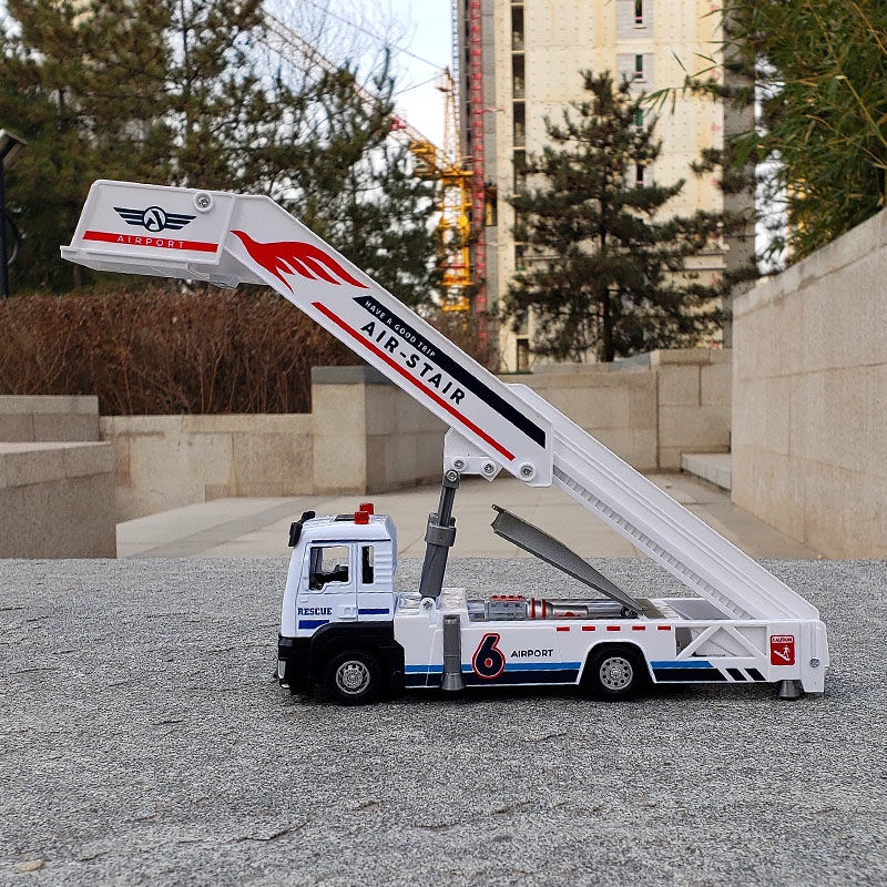 新品 上新 1:32合金登機車模型仿真機場飛機車輛梯子伸縮旅客登機橋玩具車