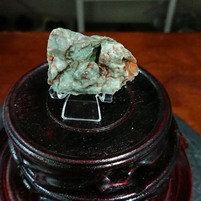 34g  雞肝石  +底座 天然 礦物 岩石 原石 原礦 水晶 擺件 晶洞 藝術品 風水 禮物 標本