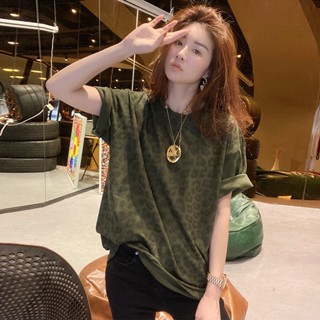 綠色T恤女 大碼女裝 顯瘦別致上衣服 大尺碼上衣 短袖t恤 大尺碼女裝 短袖上衣 夏季女裝 日系穿搭 法式上衣