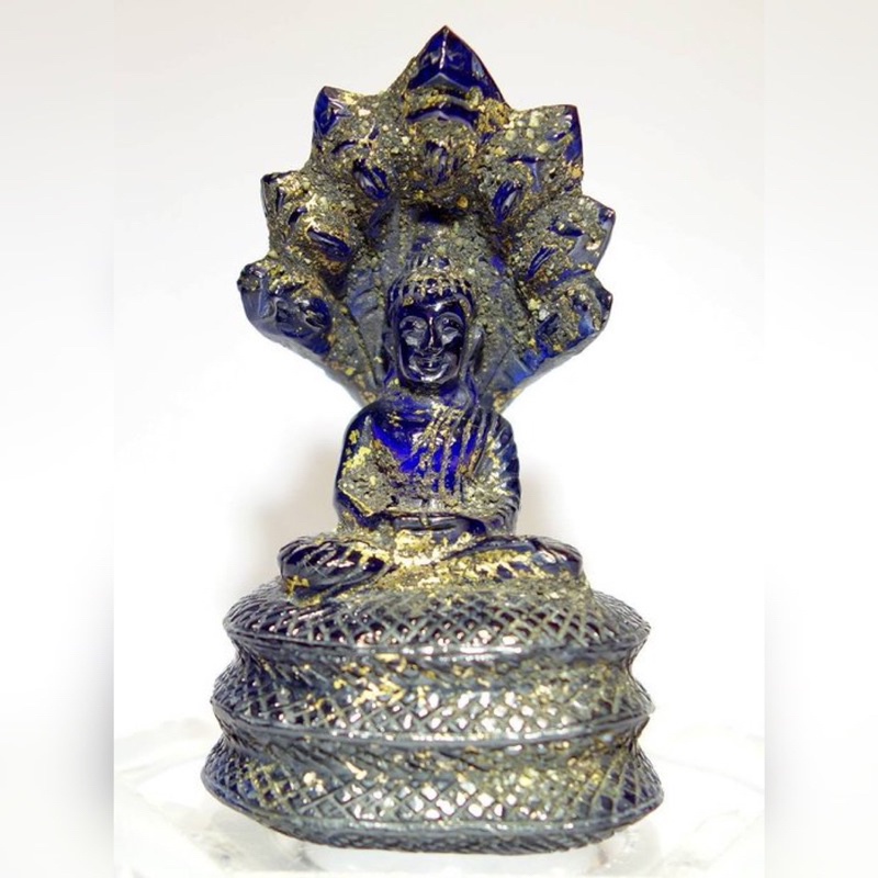 菩多佛教文物-泰國1300年(8世紀前)天神製藍紫色七龍寶石佛(高6.88公分.126公克)