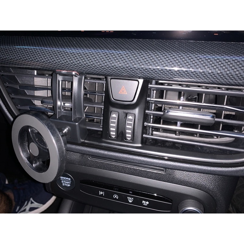 Megsafe Focus mk4/mk4.5 Kuga mk3/mk3.5 磁吸手機架