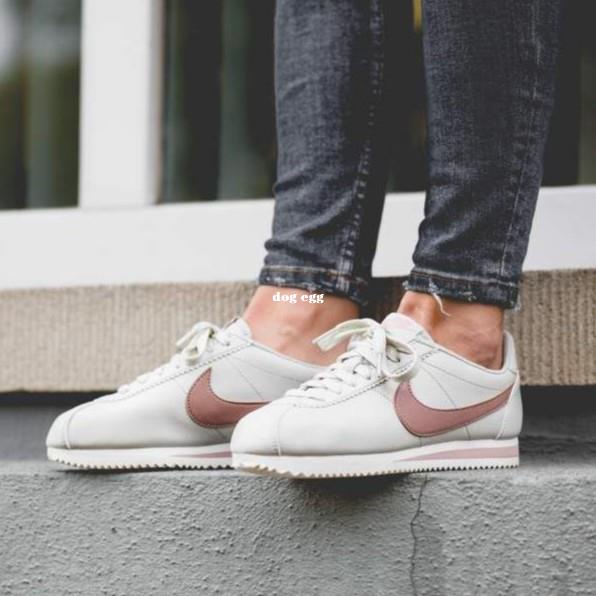 Nike Cortez Leather 奶茶色 杏色 粉勾 阿甘鞋 經典百搭運動鞋 807471-013女鞋