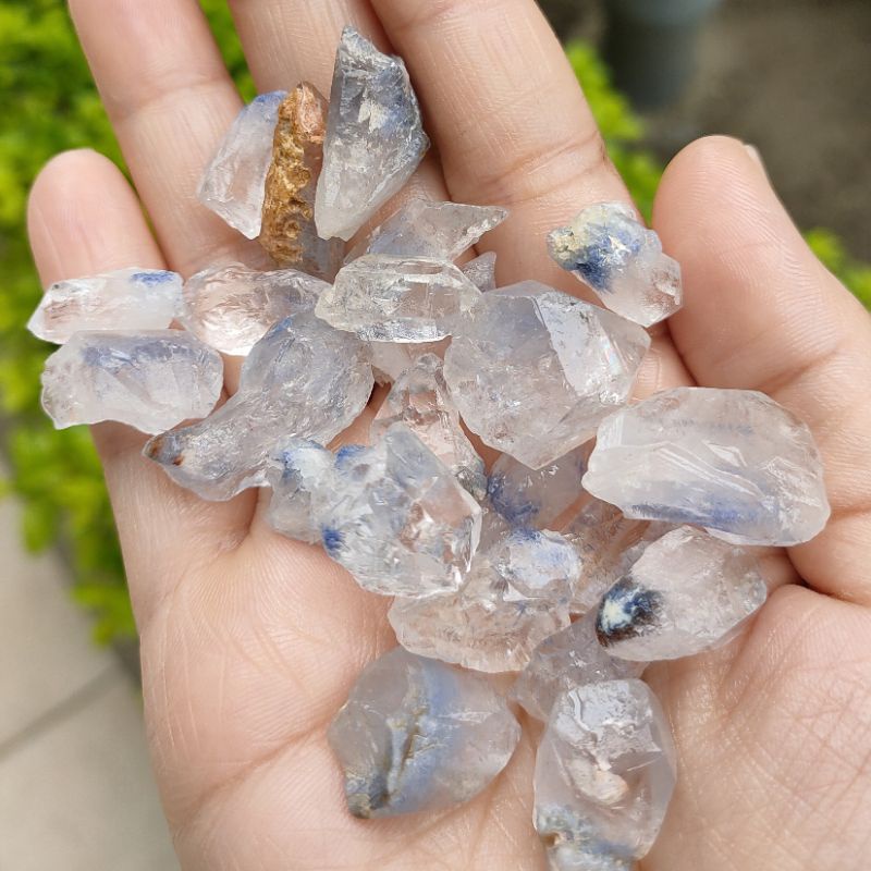 『靖靖水晶礦石』藍線石 原礦 碎石 藍髮晶 藍絨晶