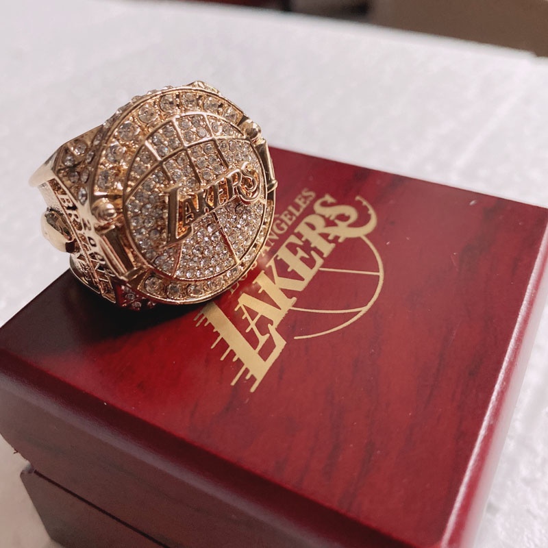 【冠軍戒指】洛杉磯湖人隊科比NBA總冠軍戒指高檔LOGO禮盒球迷款紀念合金飾品