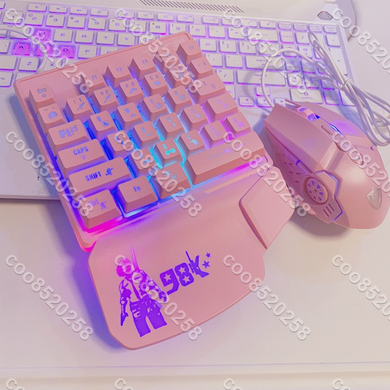 全新粉色單手吃雞鍵盤鼠標套裝字透發光筆記本外接USB有線學生女coo8520258