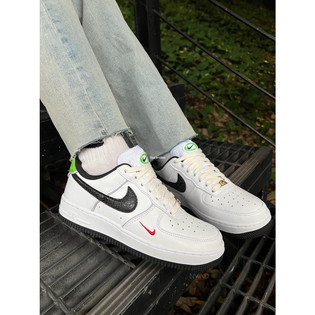 Nike Air Force 1 Low 大勾勾 蛇紋 白色 時尚百搭休閒滑板鞋 DV1492-101 男女鞋