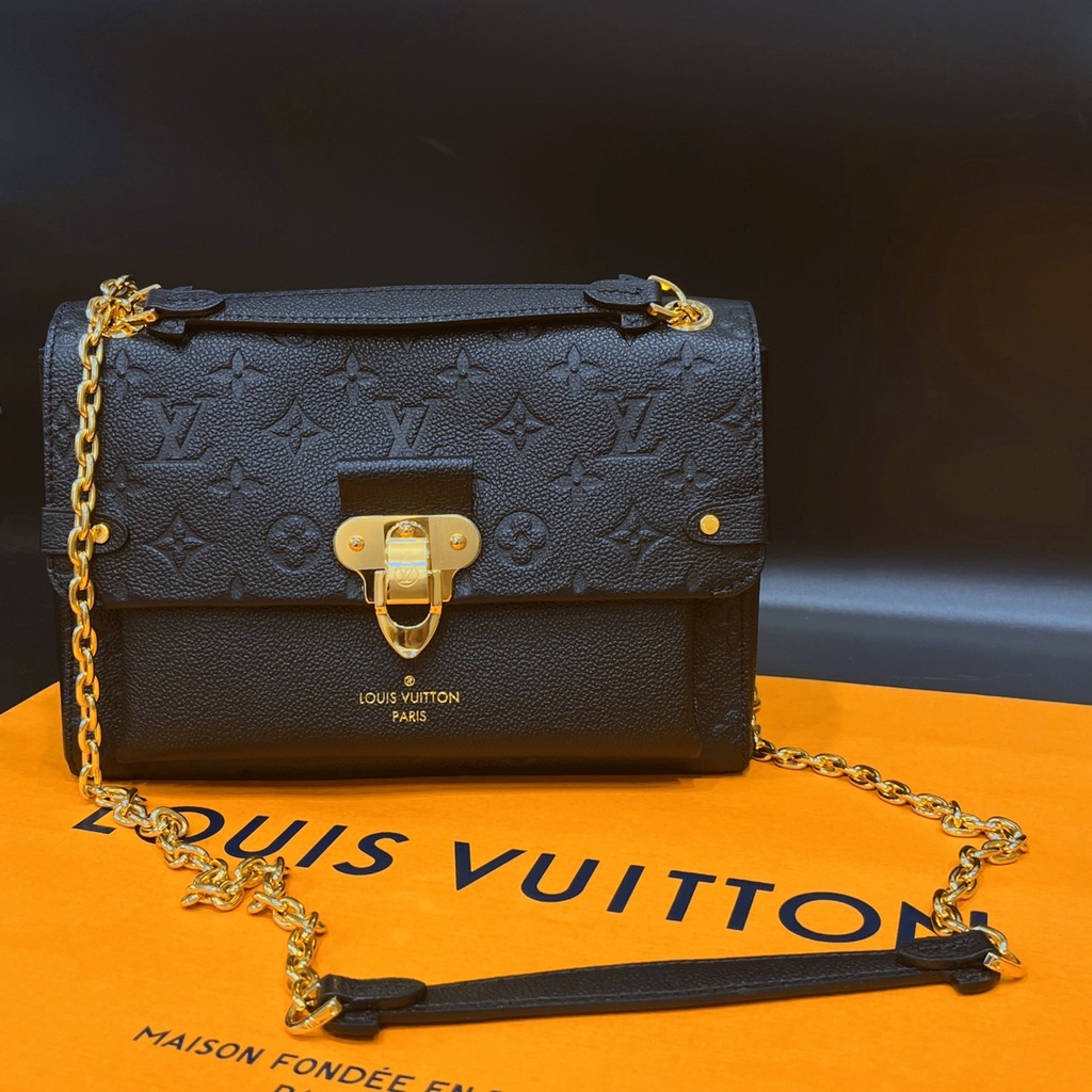 【兮顏二手】美品《 Louis Vuitton LV 黑色 全皮壓紋 金釦 VAVIN鍊包/斜背包/肩背包M44151》