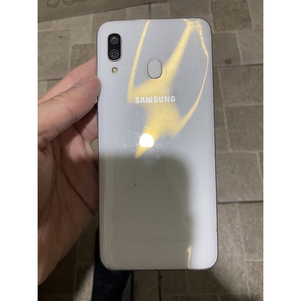 Samsung a30 4/64G螢幕黑屏 插電有充電聲音 零件機