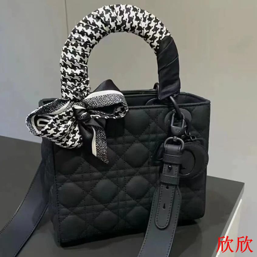 全新/二手Dior 迪奧 LADY DIOR 四格 黑色 戴妃包 手提包 單肩包 斜背包 磨砂黑 黛妃包 現貨