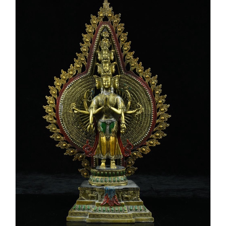 純銅 擺件 佛像 純銅手繪鎏金千手觀音，尼泊爾藏傳老銅佛彩繪千手千面觀音菩提佛像居家佛堂用品擺件。42*24*10重