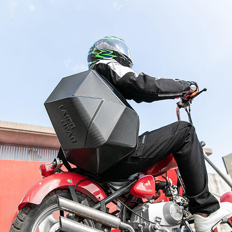 高品質⚡摩托車背包 騎士硬殼背包 雙肩騎行裝備 機車碳纖 全盔包 超大容量防水