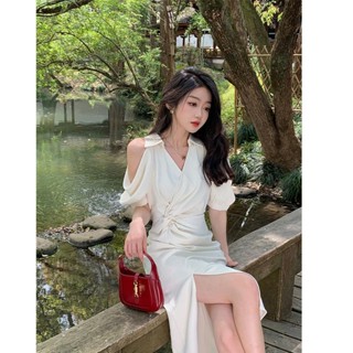 【ccuu精選禮服】小個子白色收腰顯瘦v領連衣裙女2023夏季法式氣質中長款開叉裙子