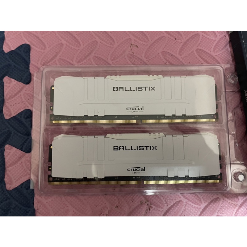 美光crucial ballistix ddr4-3200（8G*2)白