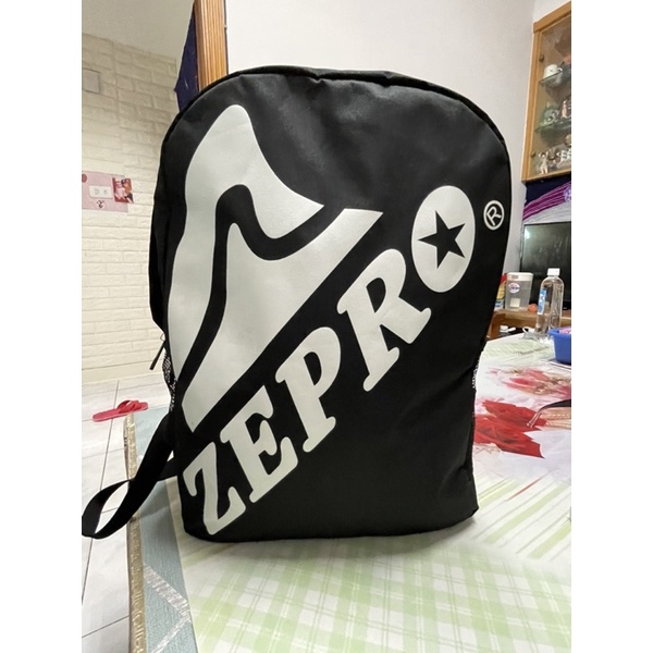 時尚新品上市ZEPRO後背包，高40寬28