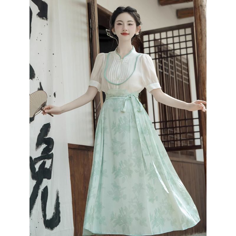 新中式馬面裙套裝女夏季新款漢服元素復古盤扣小衫山青綠高腰半裙角色扮演 萬聖節裝扮