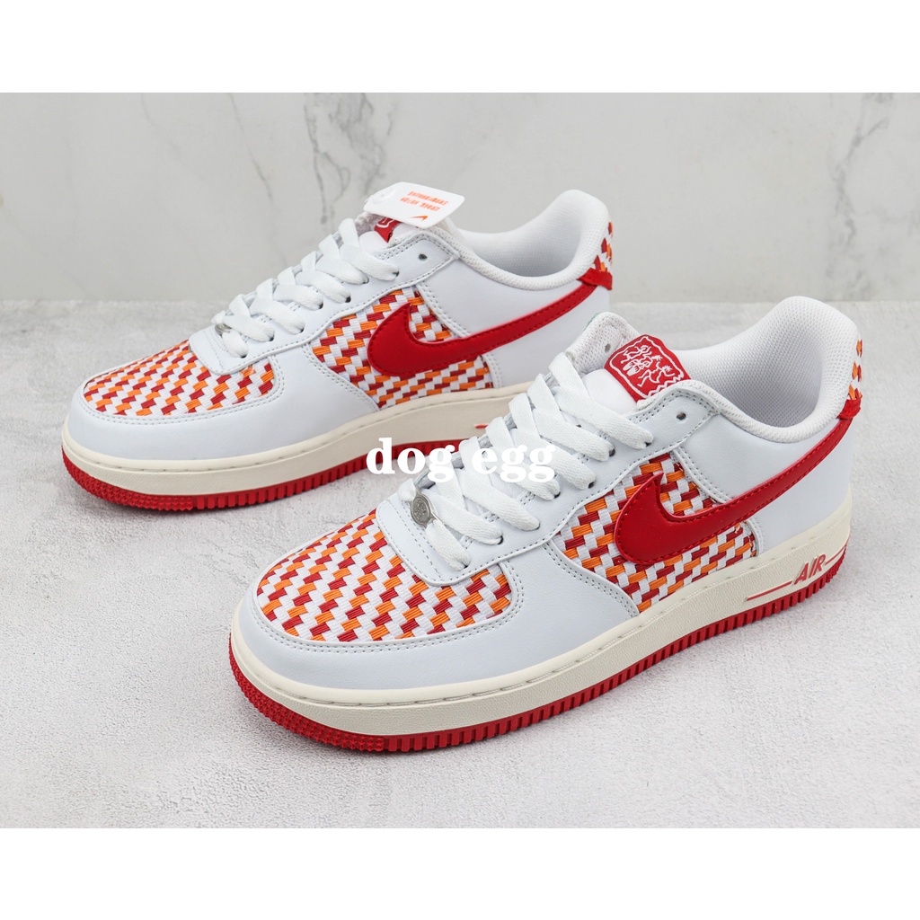 NIKE AIR FORCE 1 LOW 白紅色 格子 小香風 男女鞋 休閒滑板鞋 DM1060-161