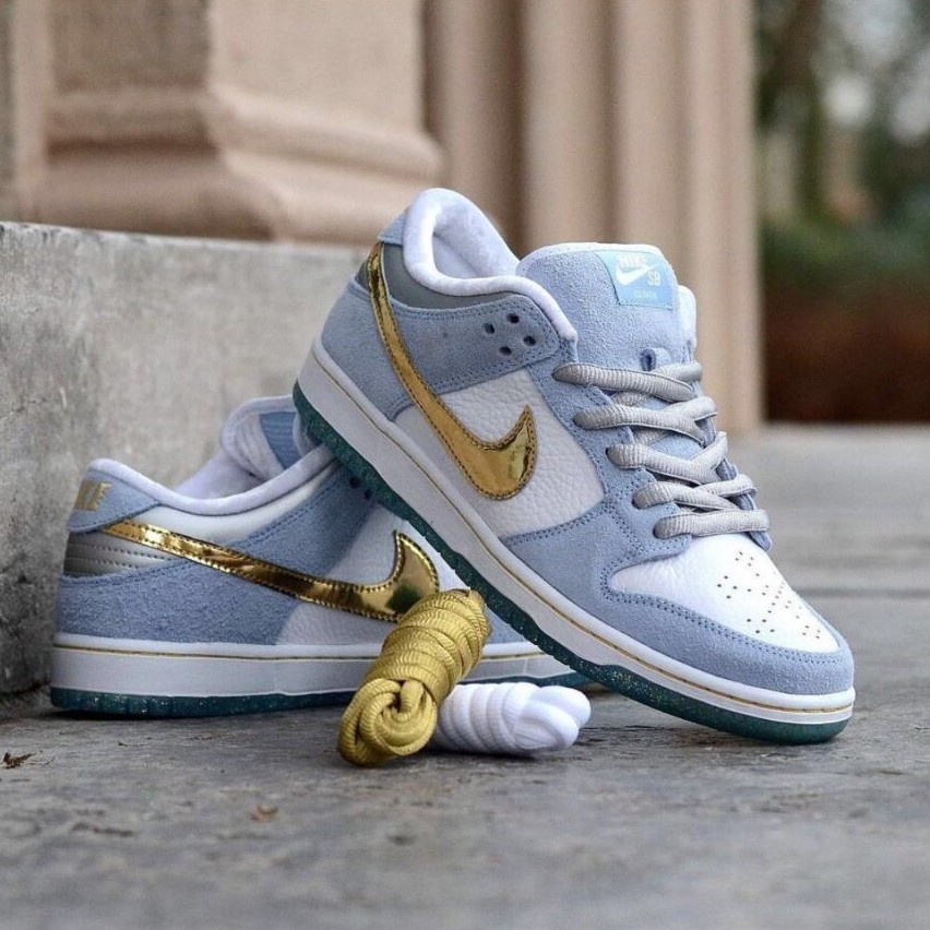 Sean Cliver Nike SB Dunk Low Holiday Special 29cm DC9936-100-