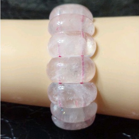 玉貴人…天然粉紅水晶寬版手排，賠售