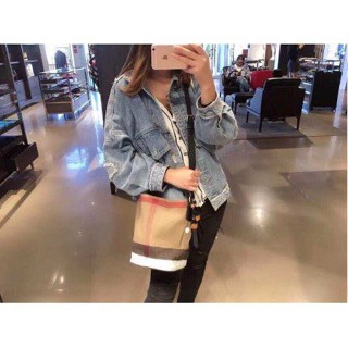二手 Burberry 經典流蘇帆布+真皮水桶包