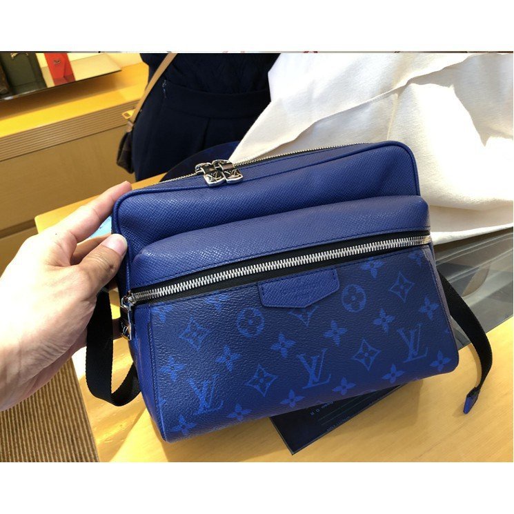 二手 LV messenger 鈷藍 字紋 taiga 皮革 雙層 拉練 郵差包 M30242