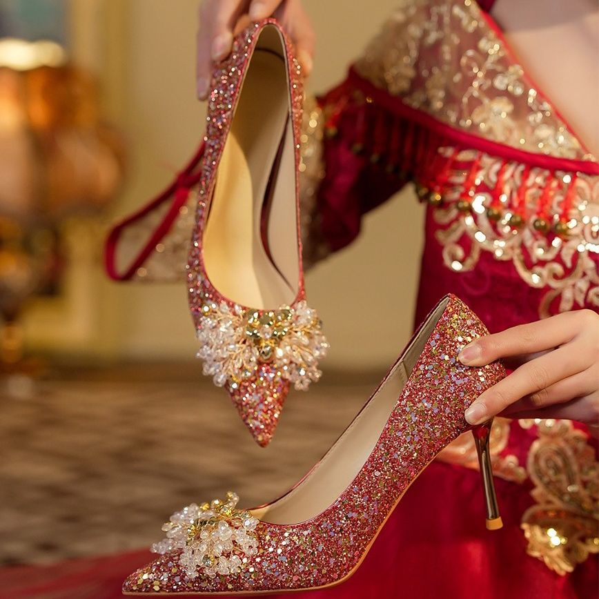 低跟尖頭婚鞋  新娘鞋 紅色細高跟鞋 女不累腳中式平底婚禮鞋